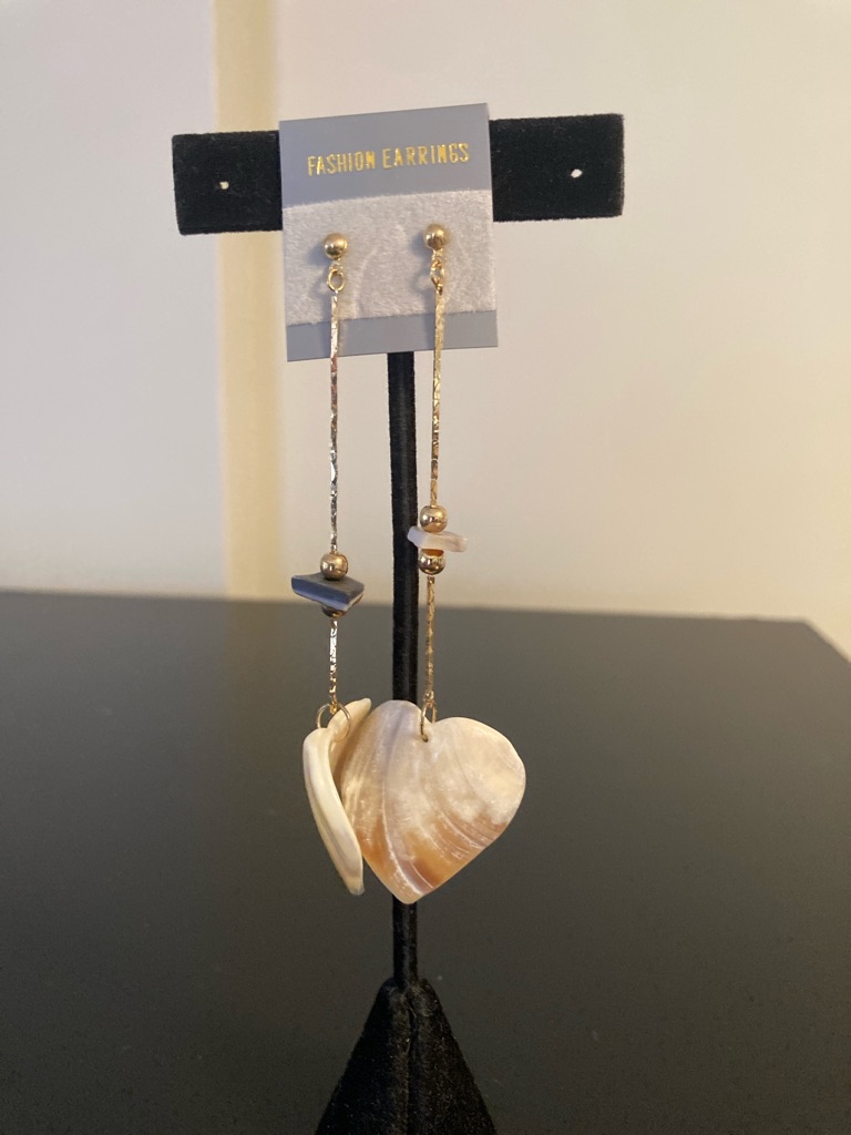 Fashion Jewelry Gold-Tone Heart Shell Drop Earrings With Neutral Shell Accents 9$